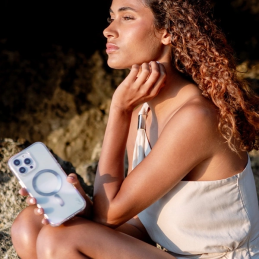 Etui UNIQ Coehl Savon Apple iPhone 16 Pro Magnetic Charging bubble prism